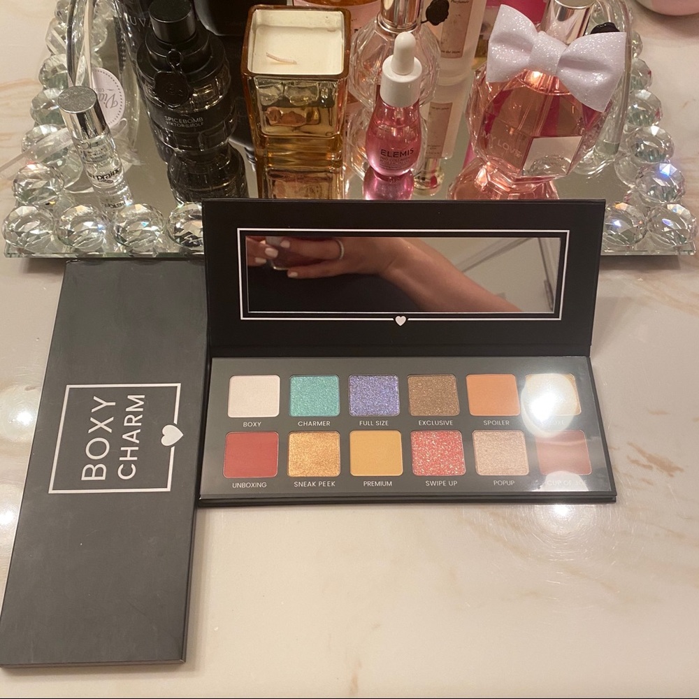 Boxy charm exclusive eyeshadow palette